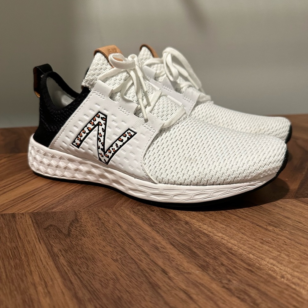 New Balance Women's Fresh Foam Cruzv1 Reissue size 9. Worn twice